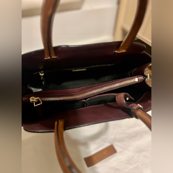 Auxiliary Aritzia Bega Satchel - Picture 4 of 6